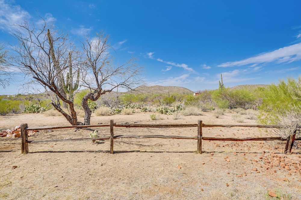 10-acre Desert Oasis w/ Expansive Patio in Tucson!