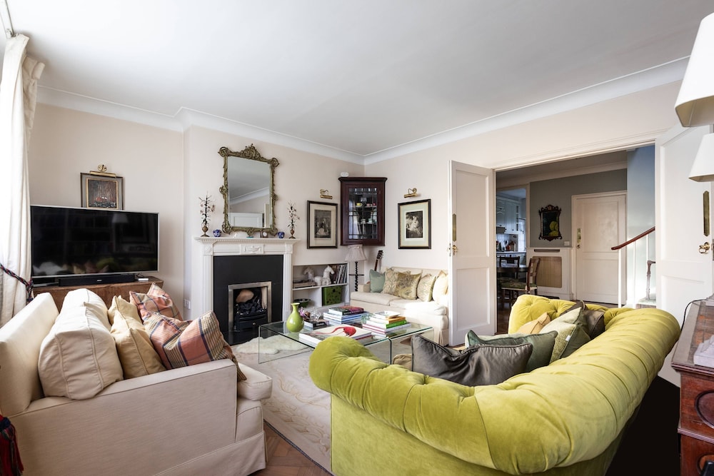 Courtfield Mews by Onefinestay