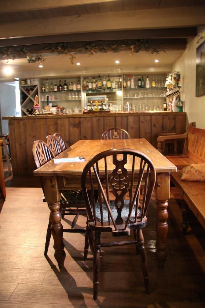 Holly Bush Inn