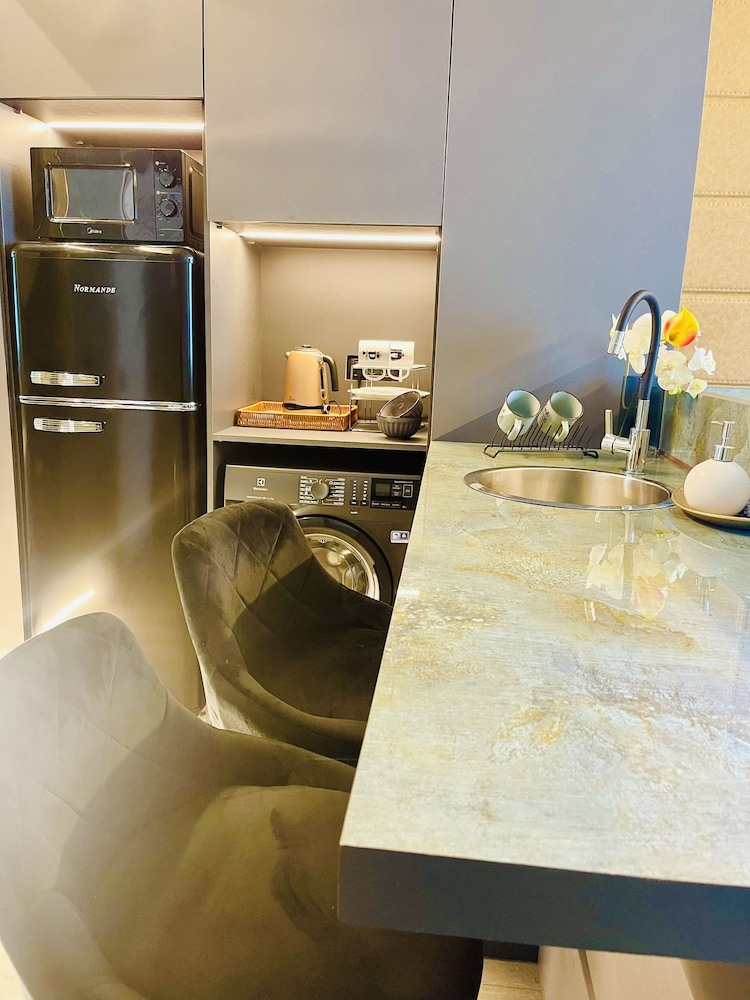 Carmel Holiday Apartments