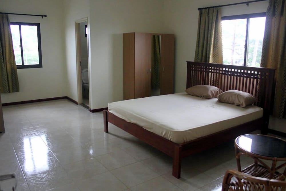 Arcton Apartments