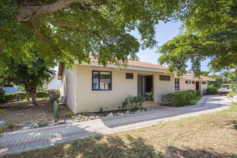 Blue Bay Bungalows