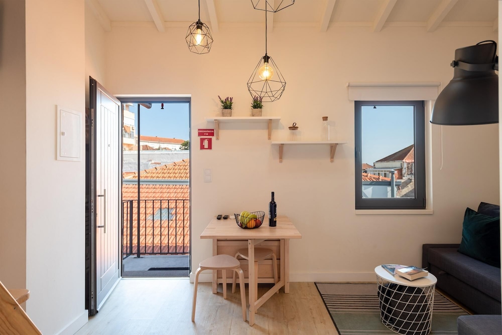 Mezzanine Stylish Apartment U