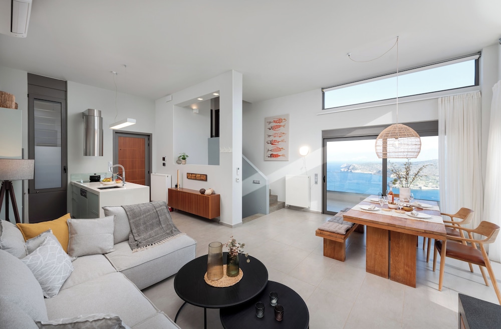 Notiko villas