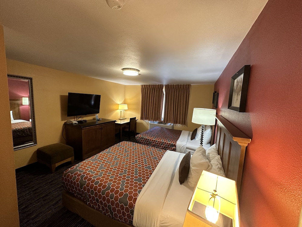 The Royal Victorian Motel