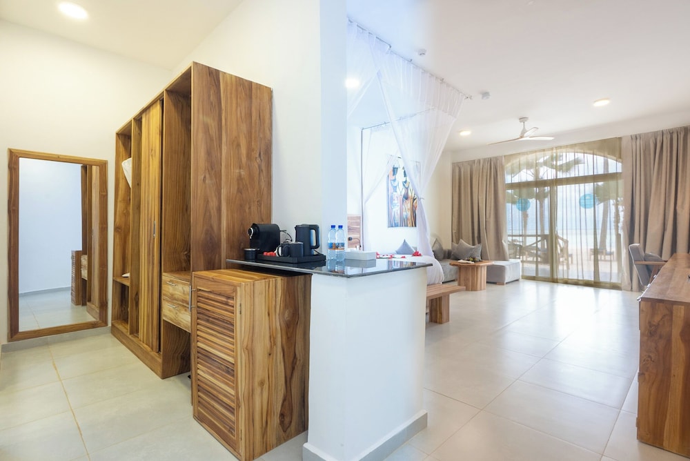 Royal Mandarin Hotel & Resort