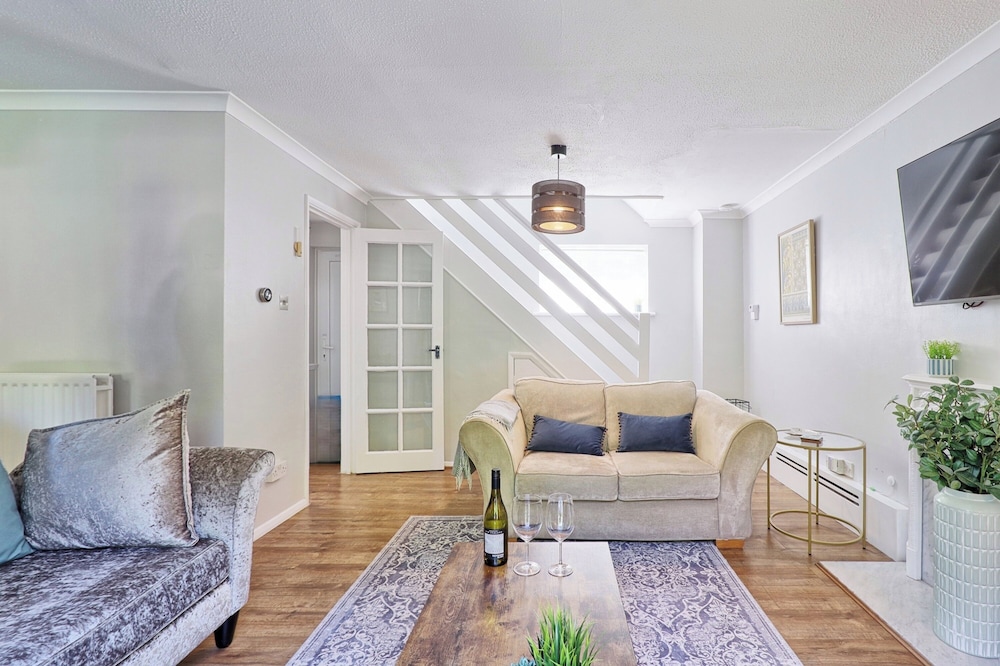 Tranquil Garden Retreat in Buckhurst Hill