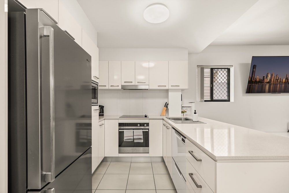 Central South Brisbane Stay With Pool Access