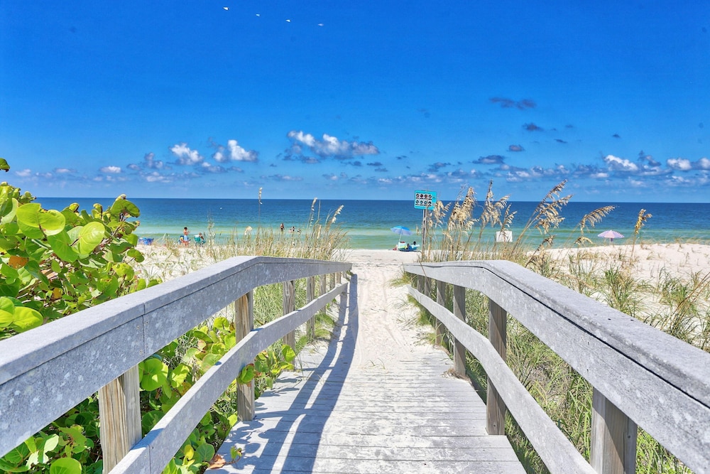 Land's End 4-206 Bay Front - Premier