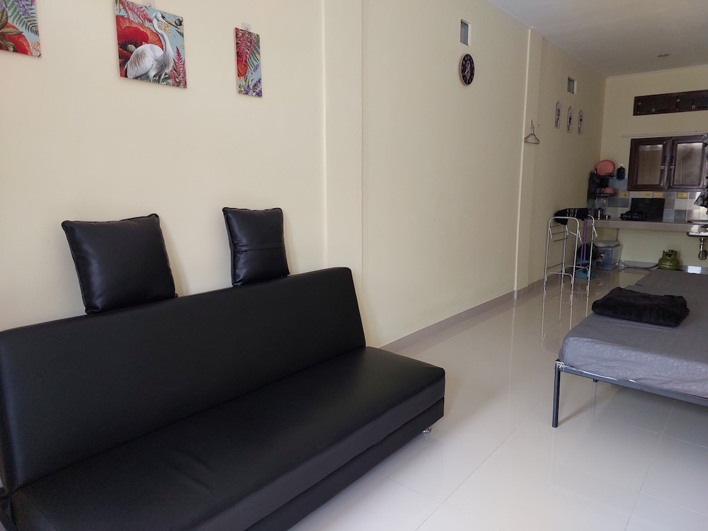 RiReRa Guest House Bogor view 2