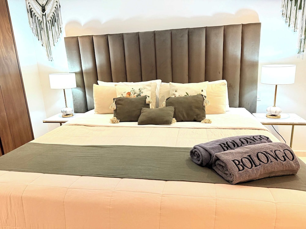 Bolongo 1BR Your Exclusive Oceanfront Escape