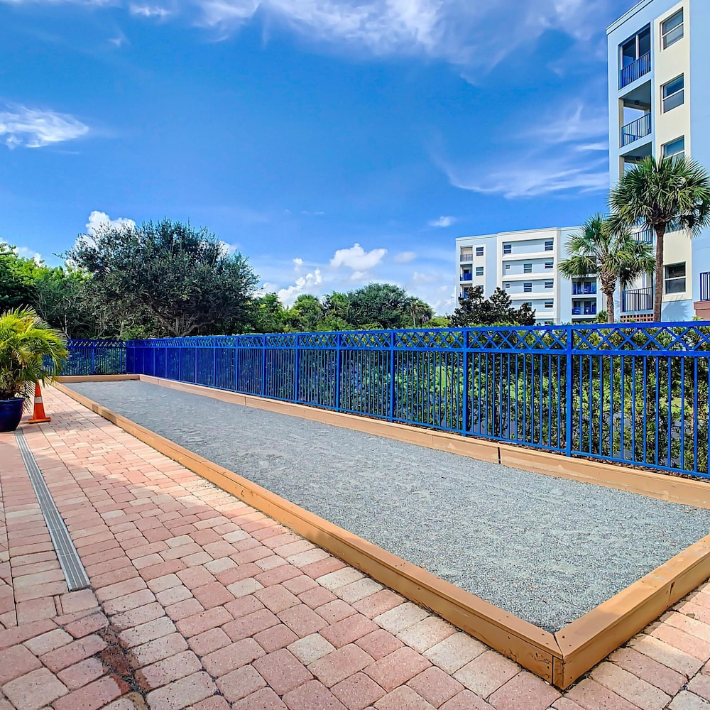 Gorgeous 3 2 Corner Unit With Spectacular Views of the Pond Ow15-401 view 5