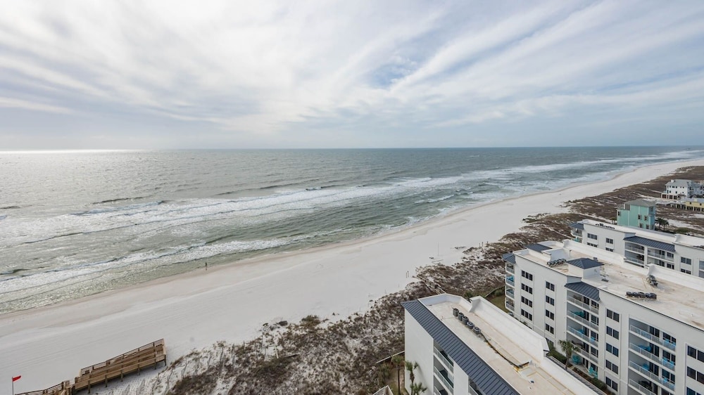 Phoenix Gulf Towers 1202 2 Bedroom Condo view 3