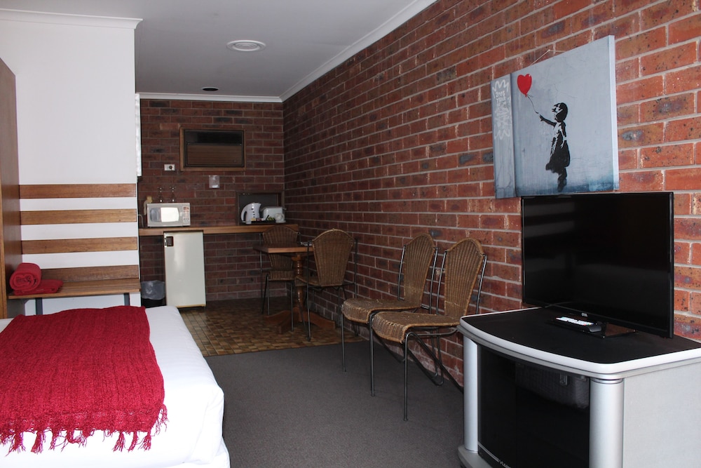 Kardinia Park Motel