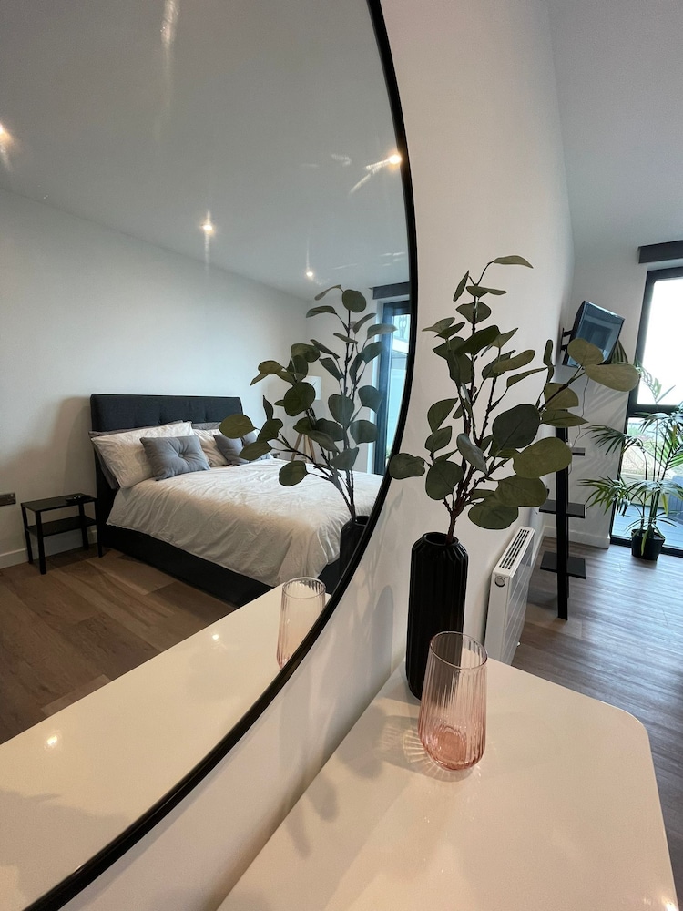 Beautiful Apartment on Ramsgate Sea-front view 2