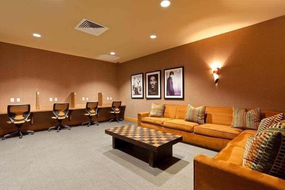 Prestigious Luxury Beach & Bay Patios Xl Size 3 Bedroom Apts