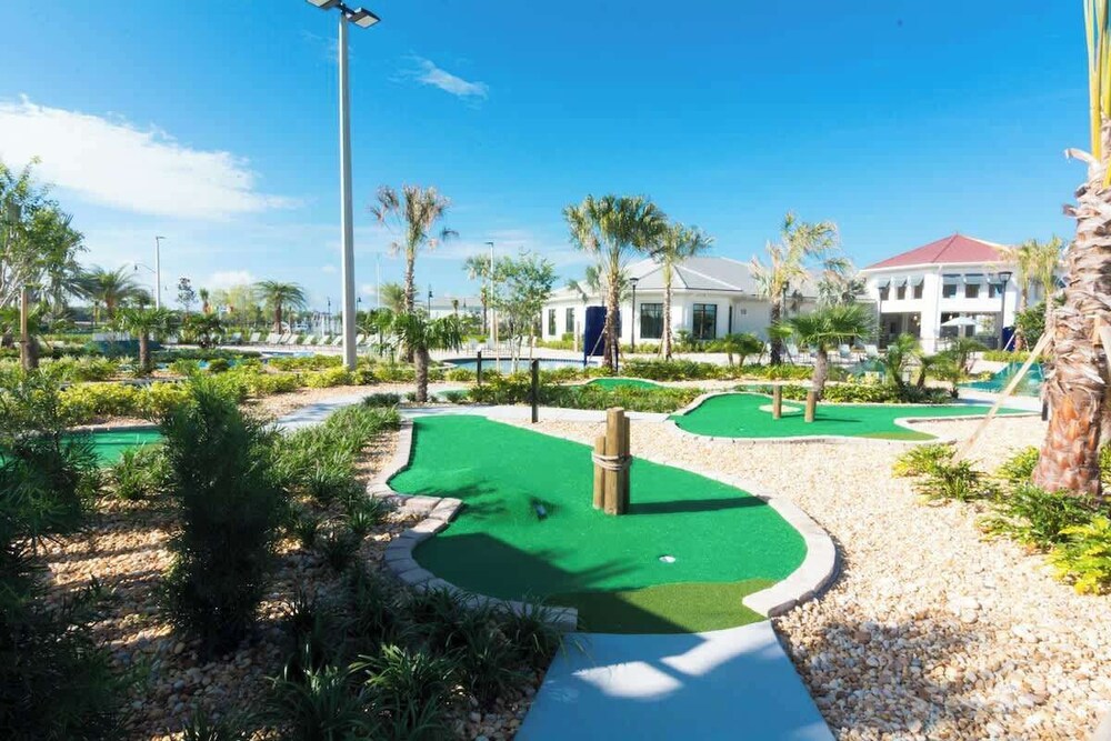 Themed 7bedroom and Pool 18 Guests