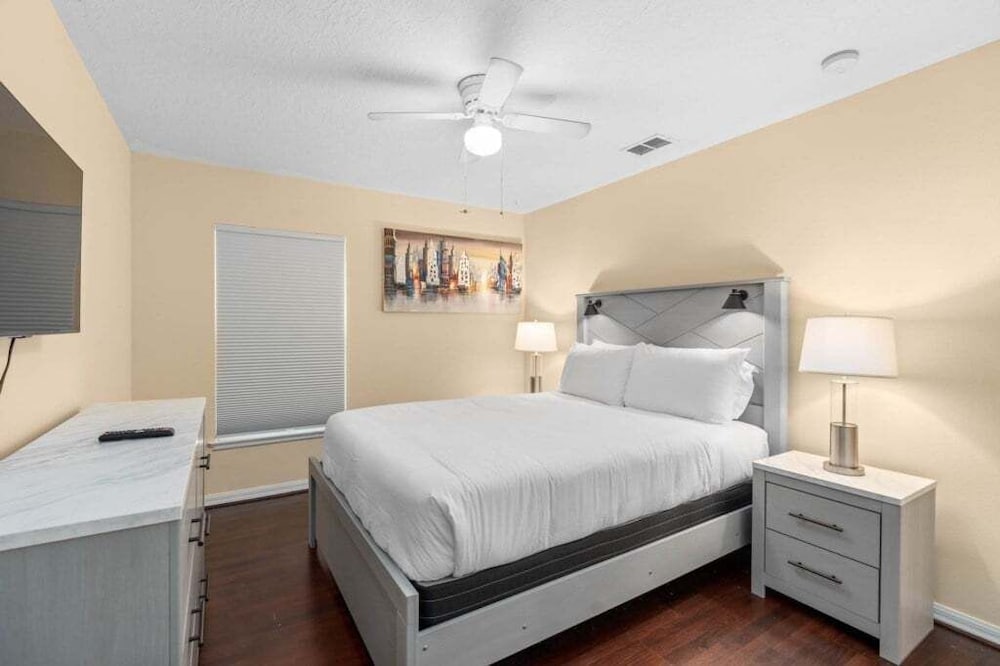 Legacy Park Villa: 5br, Pool, Spa & Near Disney 5 Bedroom Villa