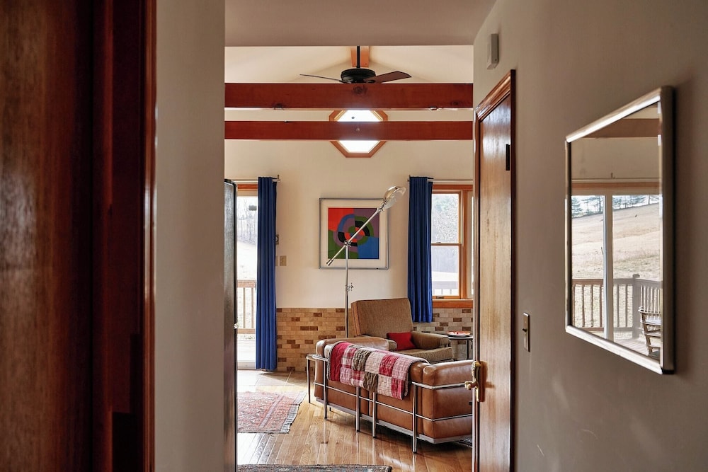 Meadow House at Seminary Hill by Avantstay view 5