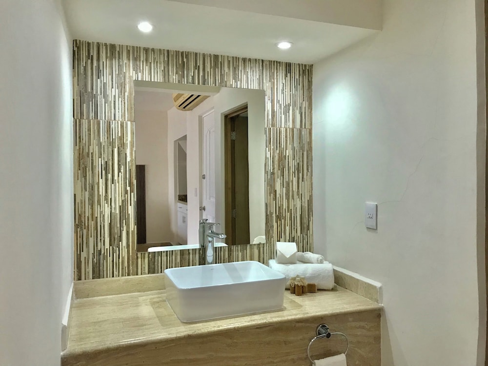 OvaCancun Apartments