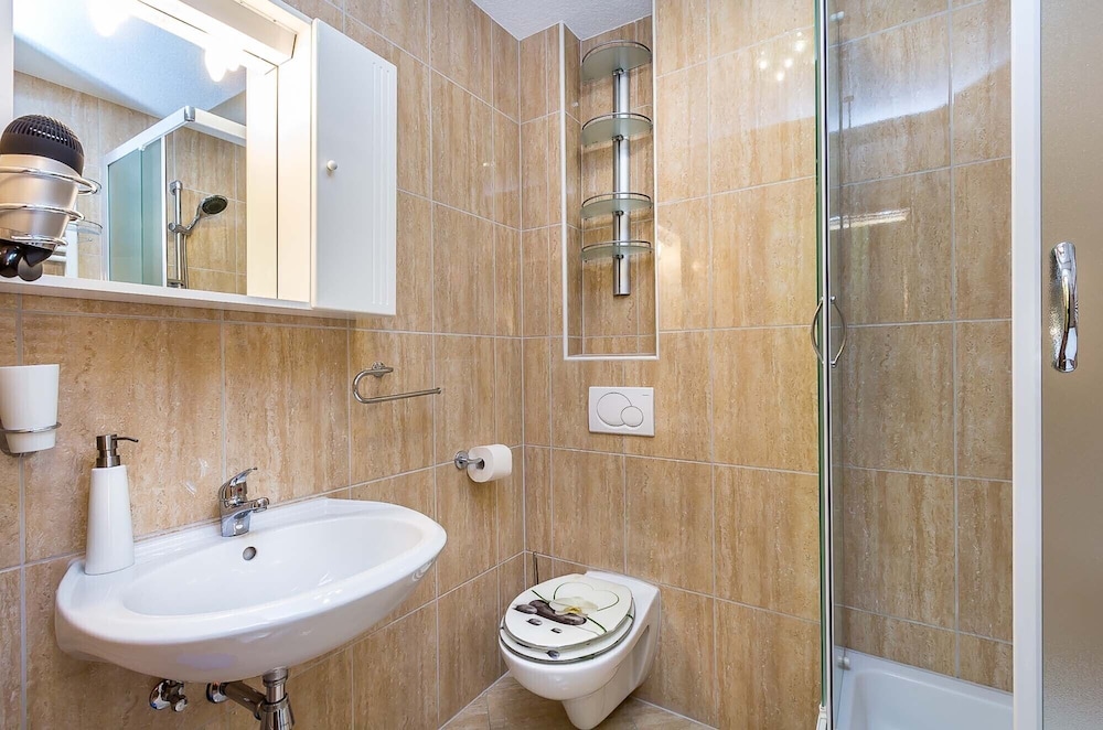 Apartment 1836 view 5
