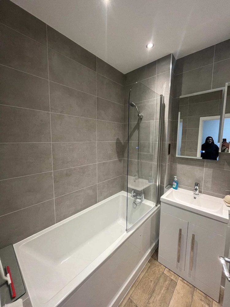 Inviting & Spacious 3BD Flat - Shadwell