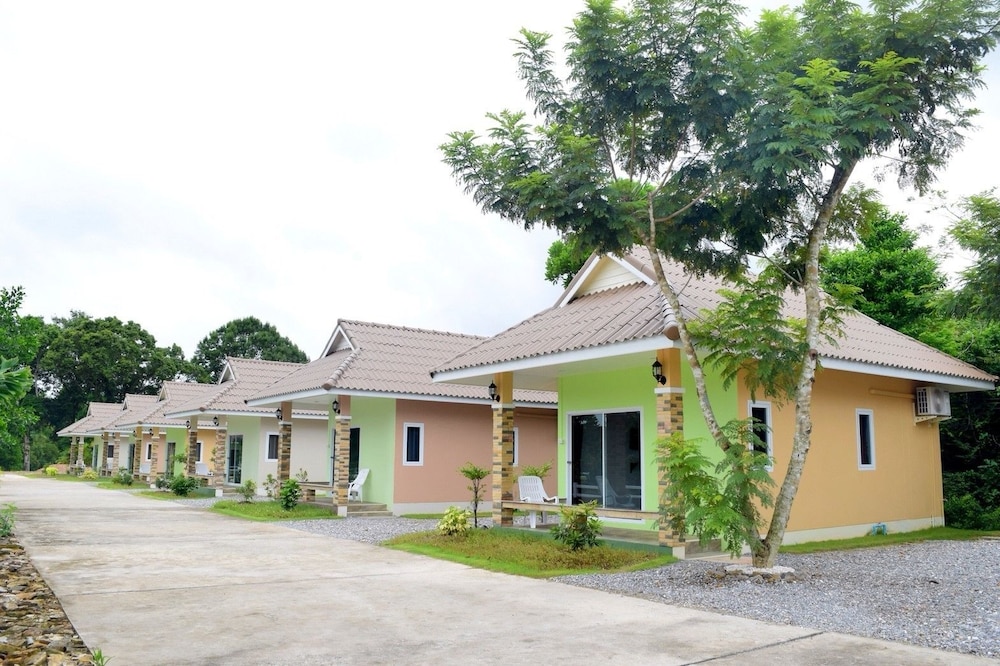 Hotel Khowbuysi View Resort - Image 1