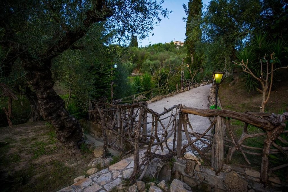 Gigi Star Tatiana Luxury Apartment