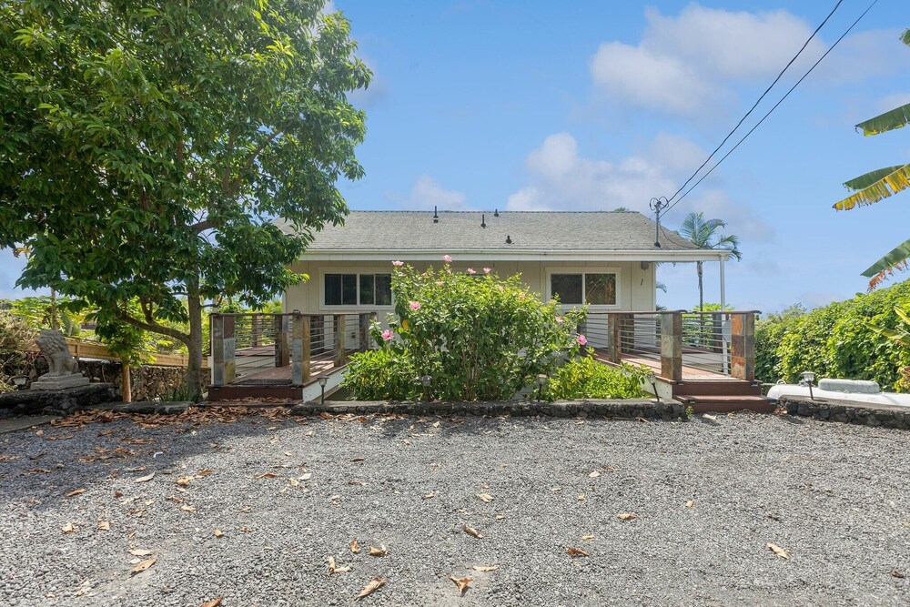Cozy Sunset Views W/ Lanai - Close To Beach 1 Bedroom Home by RedAwning view 5