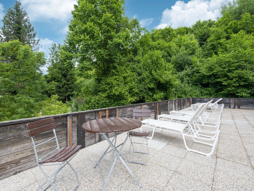 Attractive Apartment With Terrace