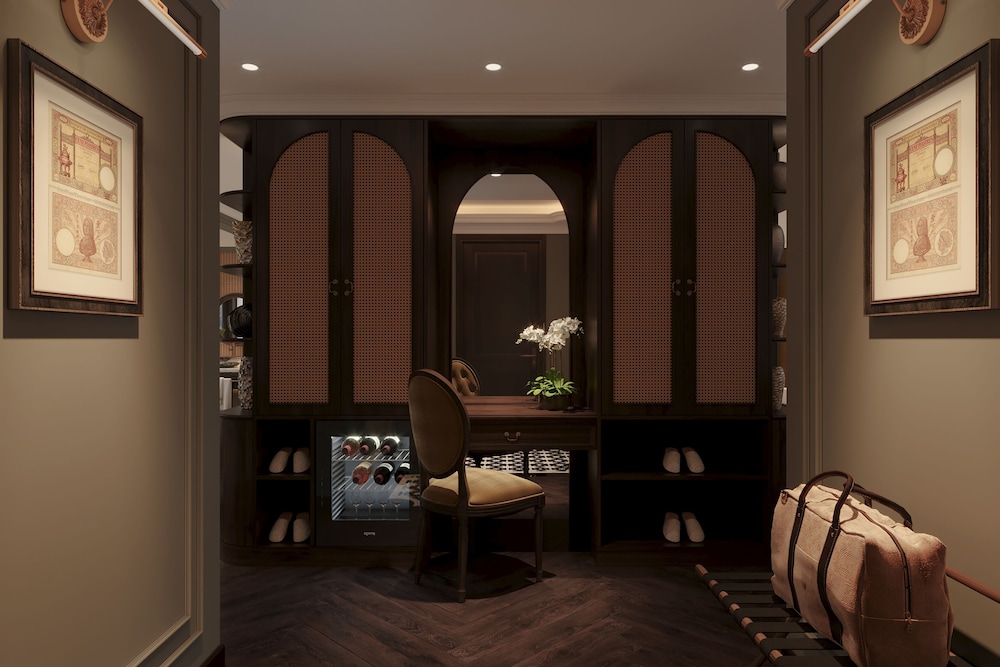 Aime'e Luxury Cruise