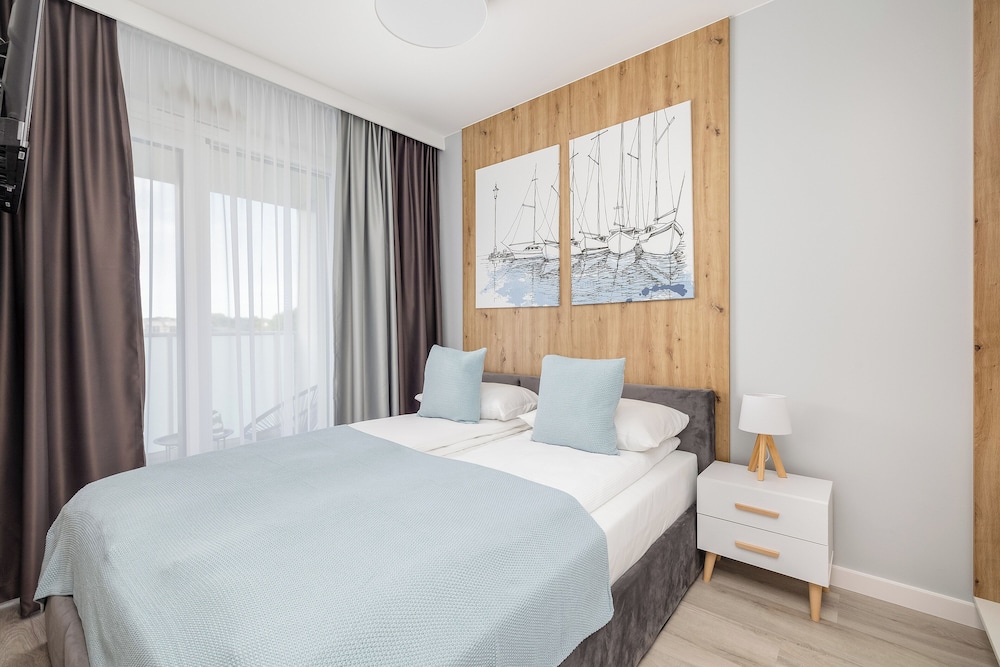 Apartment With Parking & A/C by Renters