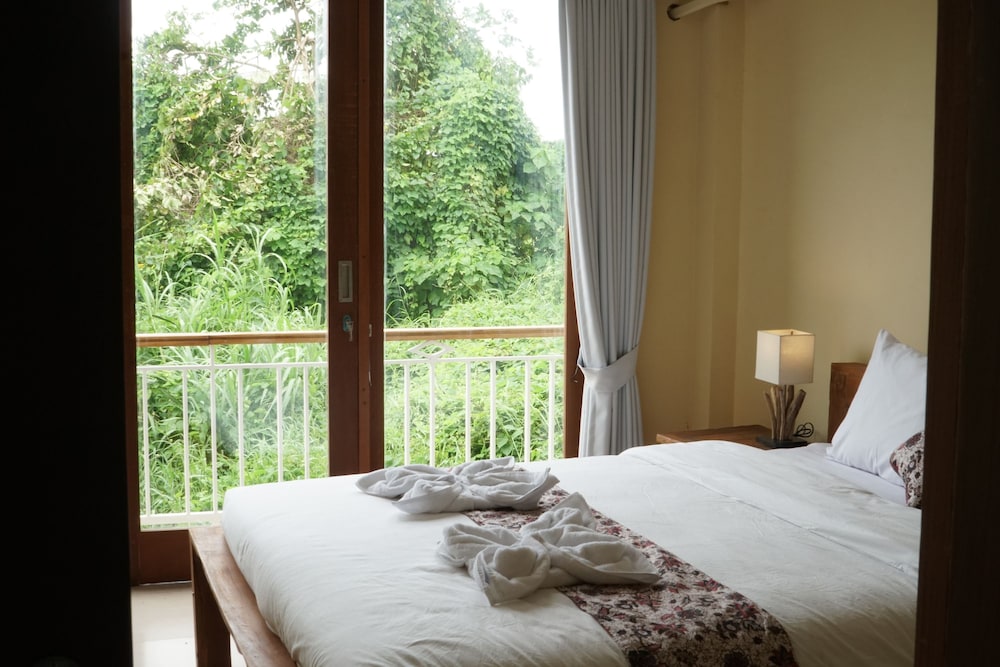 Oka's Guest House view 5