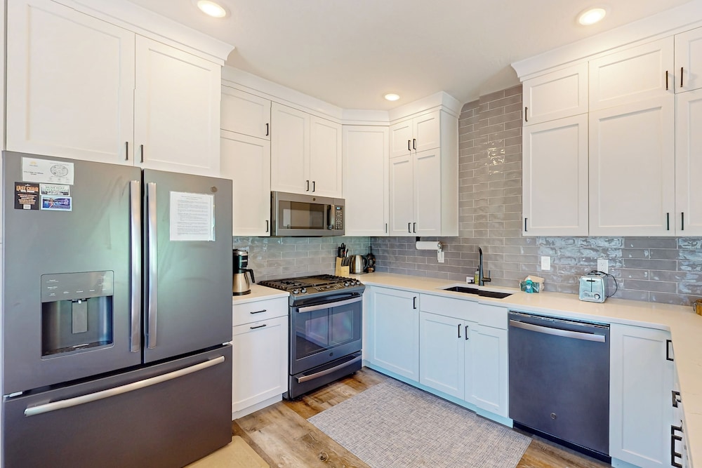 Crooked River 10 A - Entire Home!