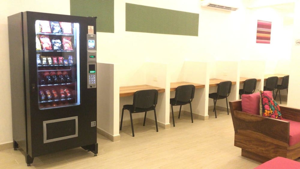 Nomads Party Hotel & Hostel