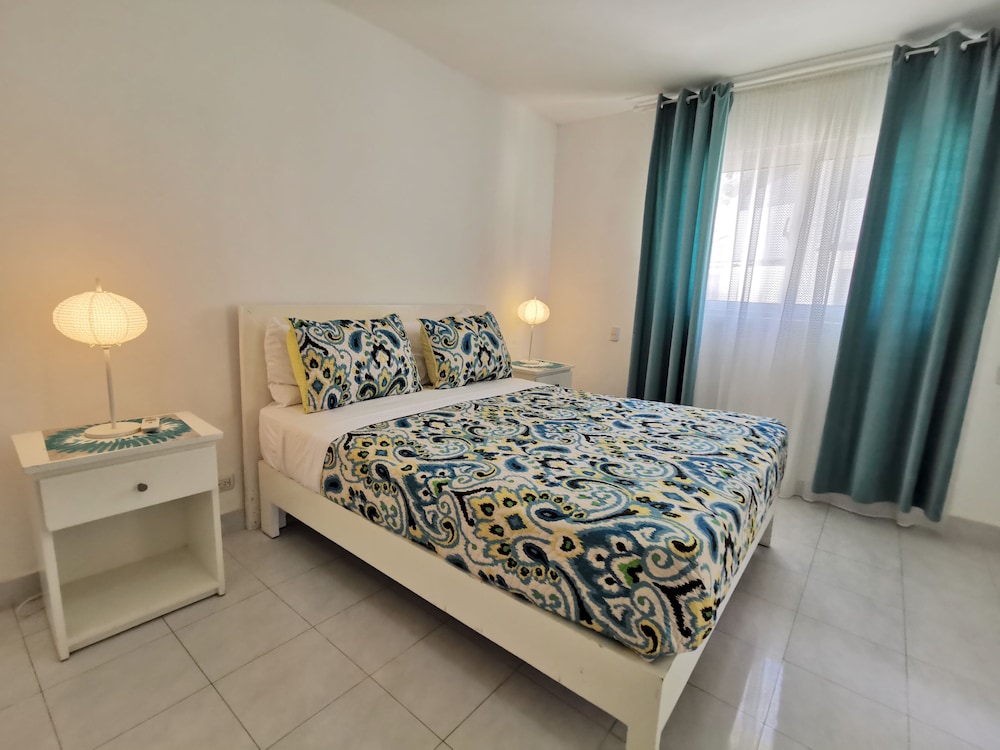 Los Corales Tropical Beach Resort & SPA