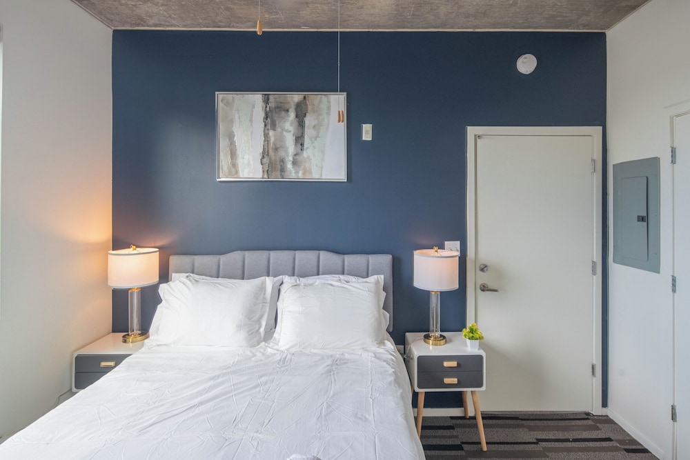 ROVE LIVING/KL - Roosevelt Point