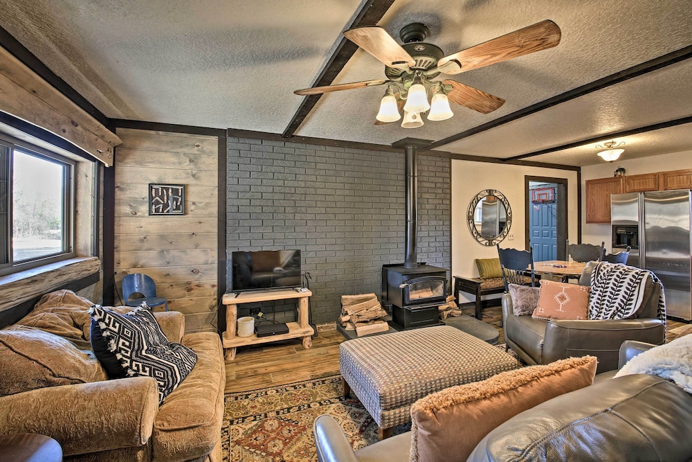 Secluded Boles Home Near River: Pets Welcome!