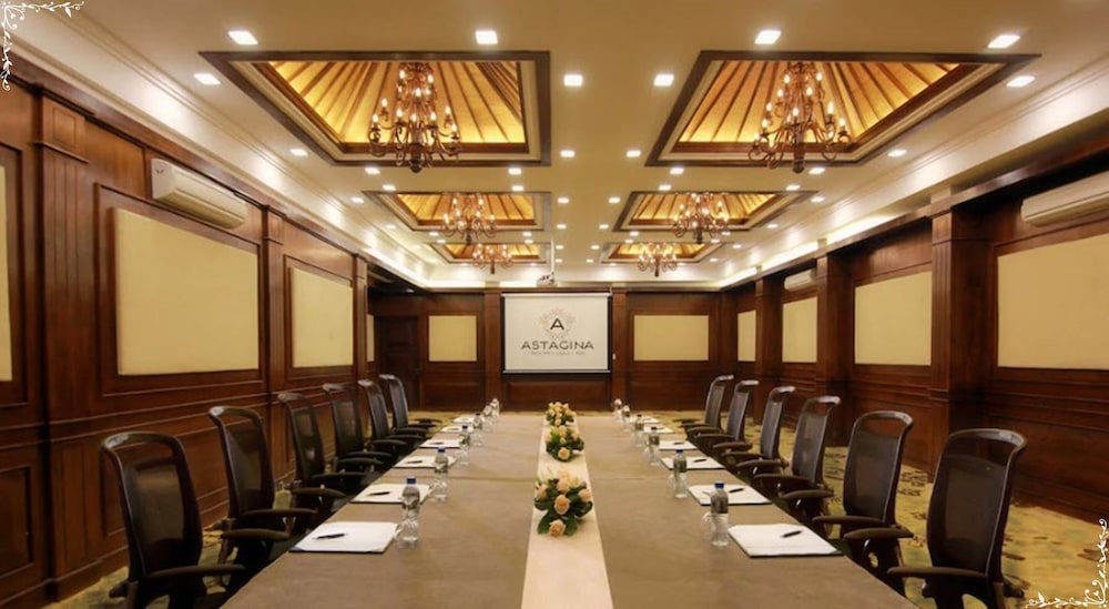 meeting & event spaces