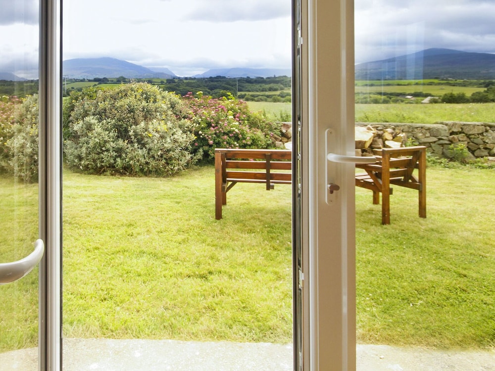 Coed Bolyn Lodge view 2