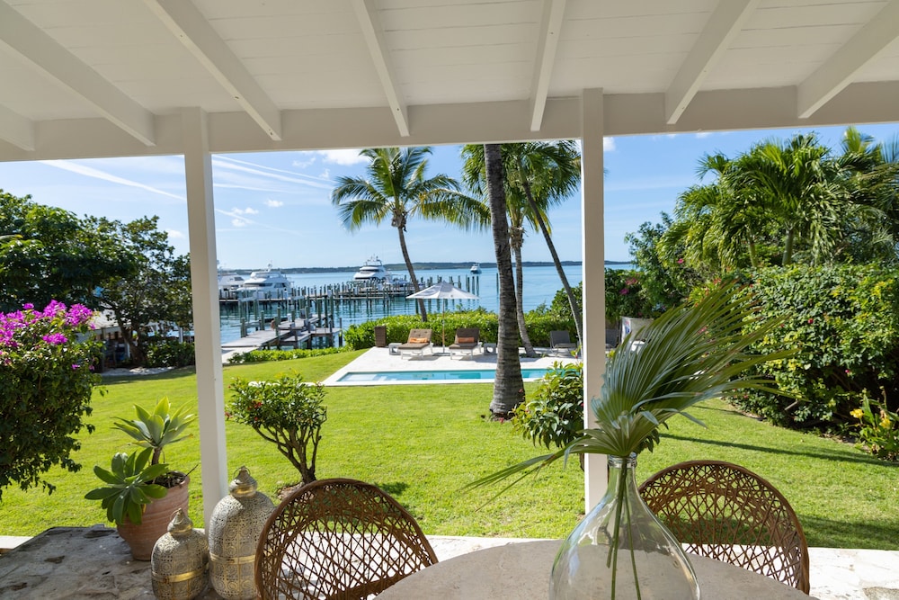 Beehive Harbour Island. Luxury Dream World On The Bay. Private D 5 Bedroom Home
