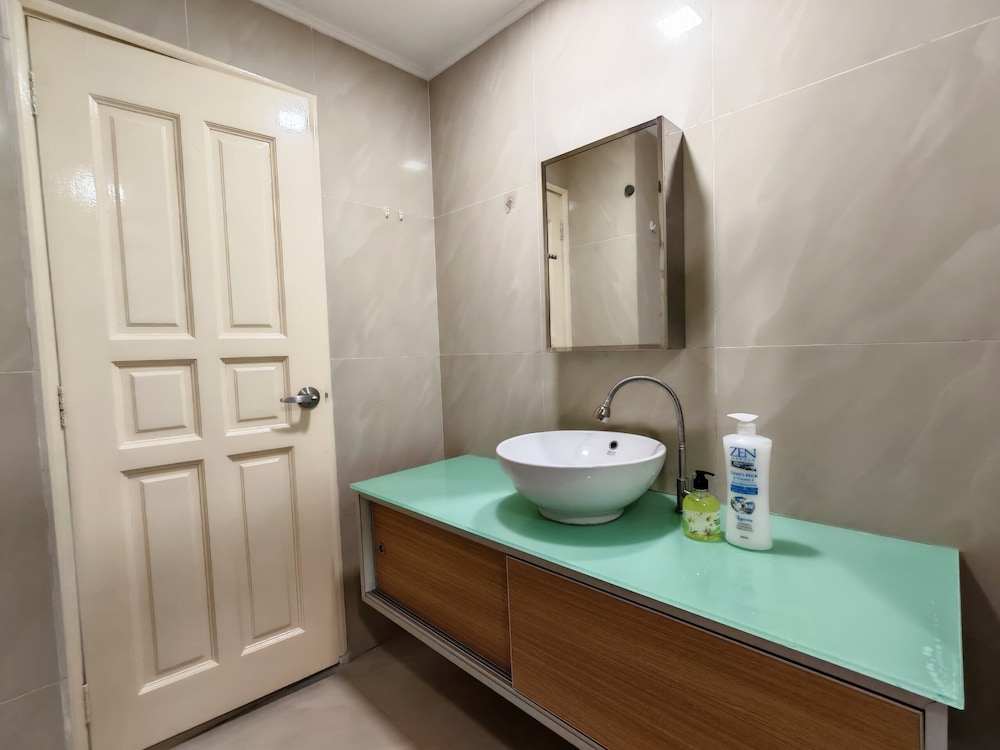 Parkview Serviced Apartment