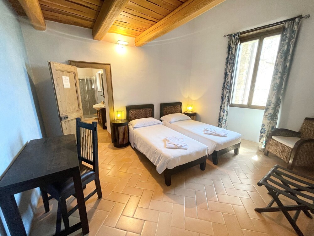 Spoleto Tranquiliity - Peaceful but you can Make Noise 24 hrs a day - Slps 20 view 5