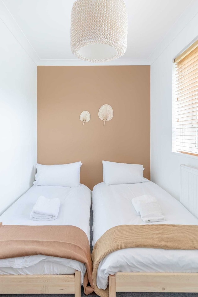 Spacious 3BD Flat, Close to Tube - Fulham!