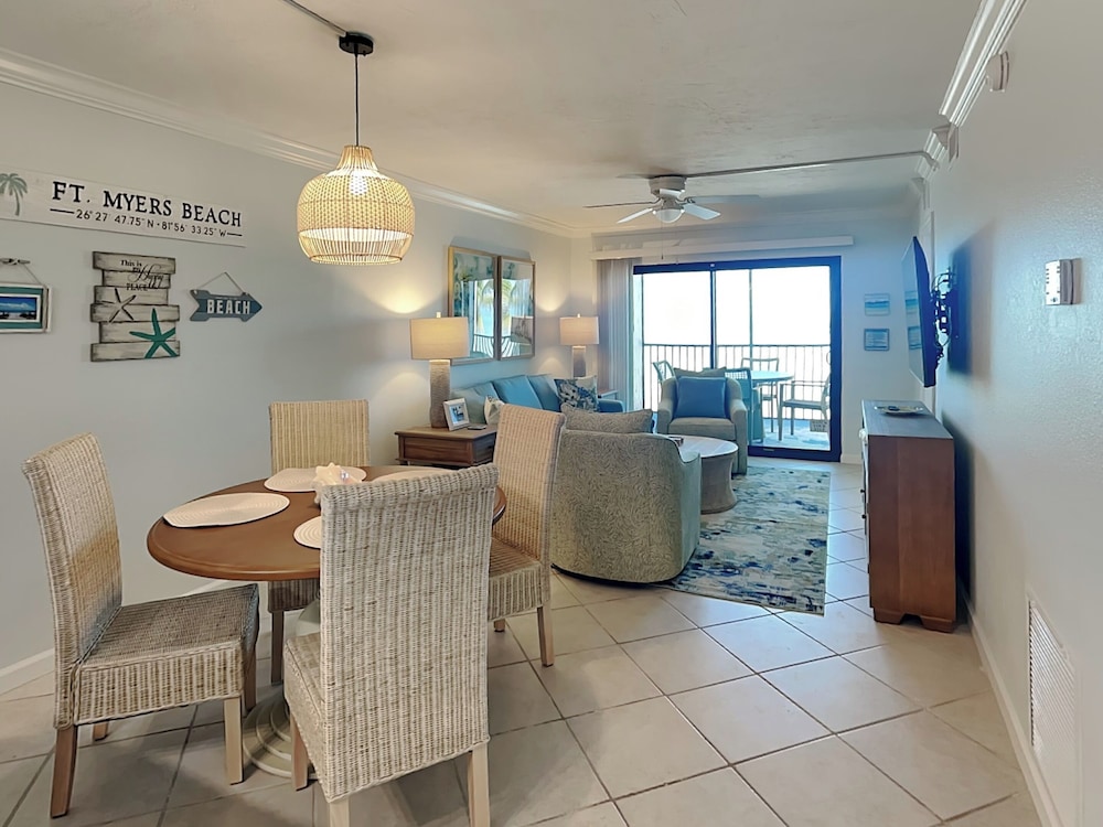 Seaside 3 by Distinctive Beach Rentals