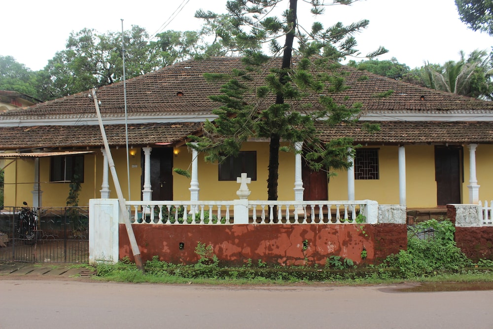 OYO 6474 Home Boutique 2 BHK Villa Candolim