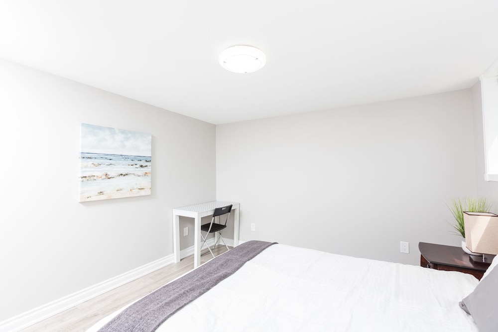 Applewood Suites - Annex Coachhouse Loft-4