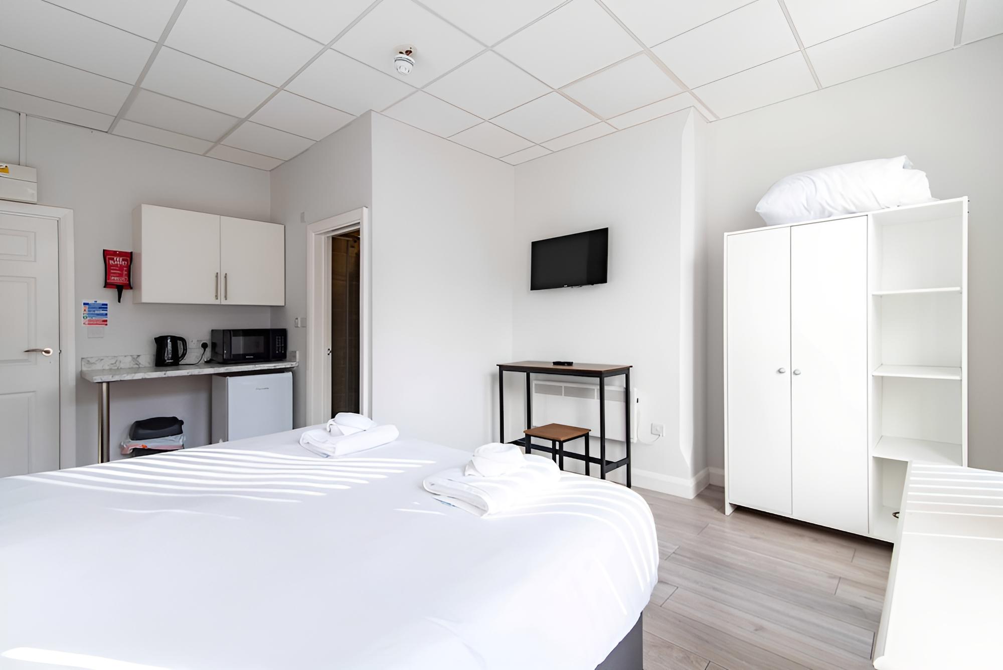 Nottingham Vacations - Hucknall Short Stays - Property Image 11