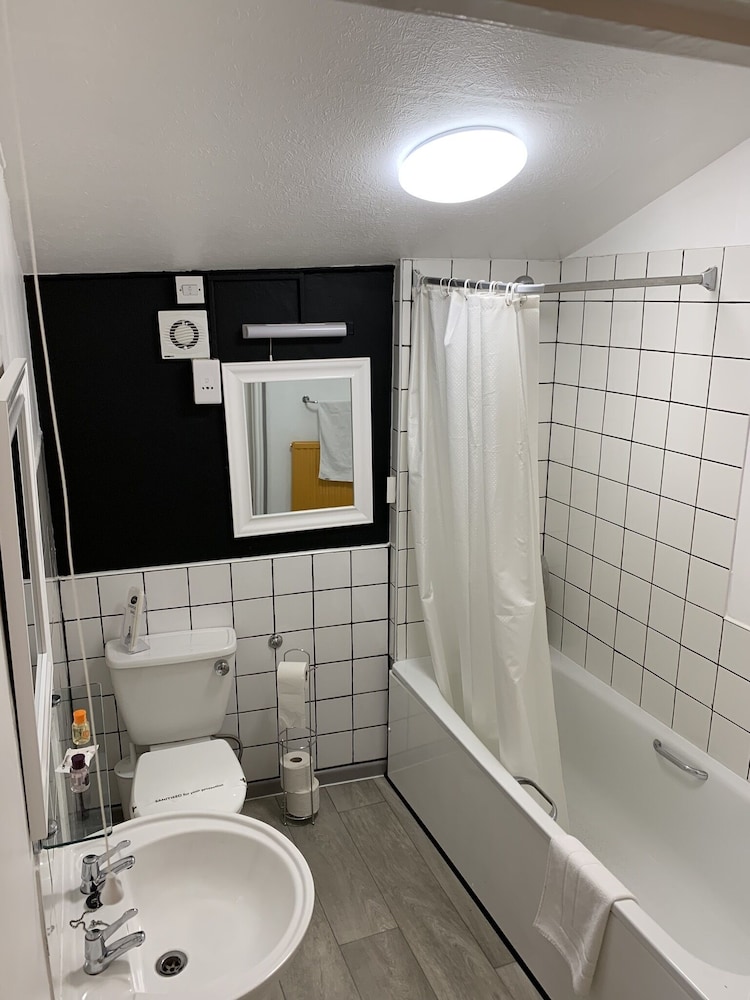 Shanklin Vacations - The Waterfront Inn - Property Image 53
