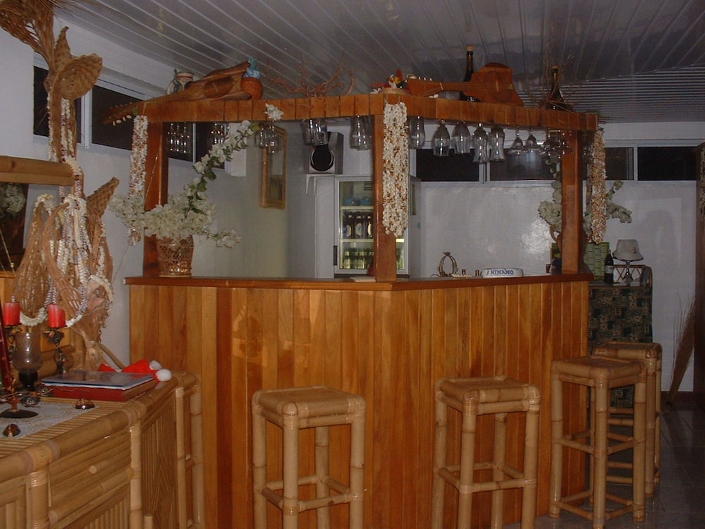 Teanuanua Beach Pearls